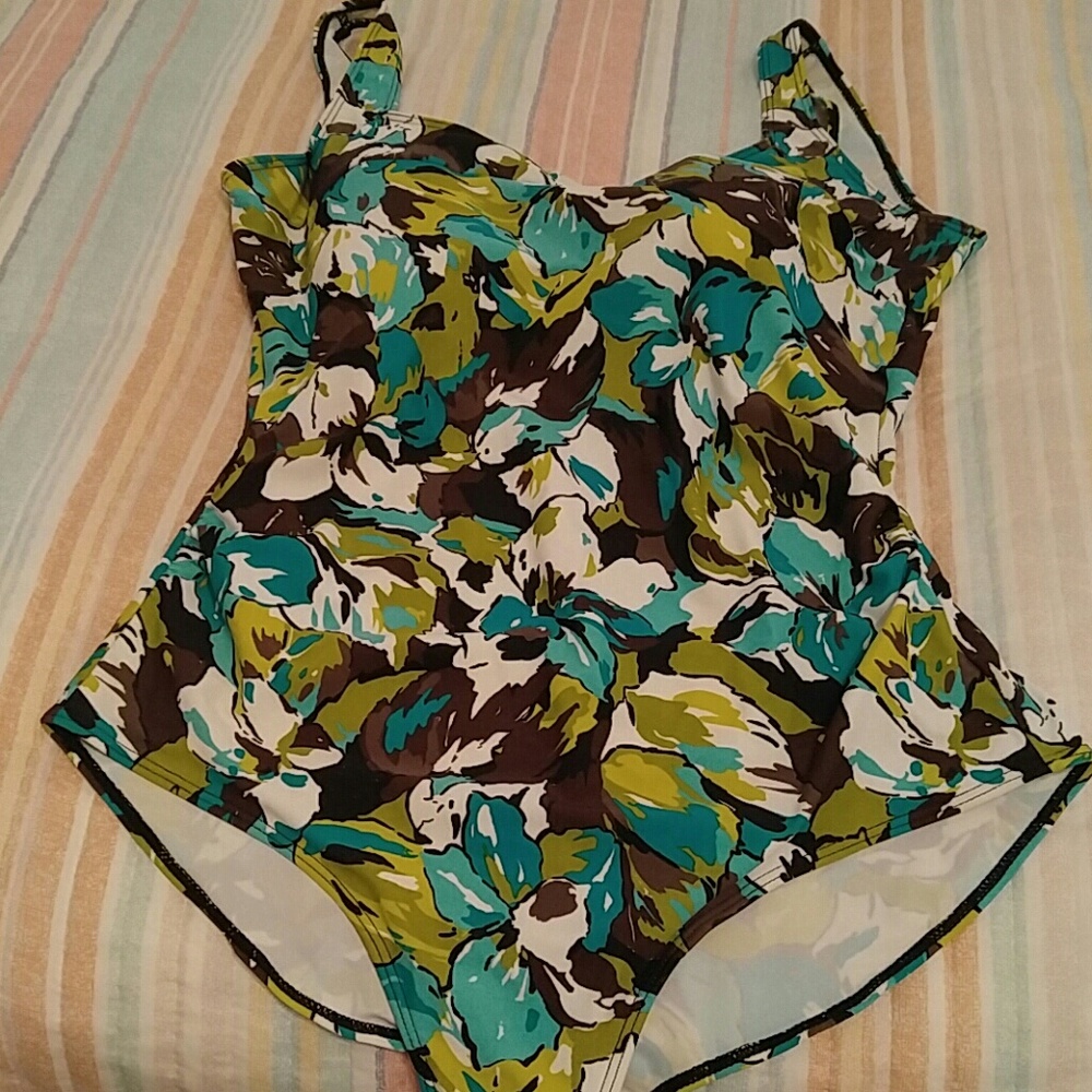 Bathing suit never worn